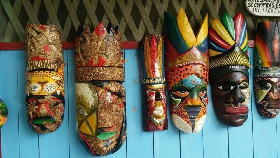 Hostal Y Artesanias Tachiwa Puerto Nariño エクステリア 写真